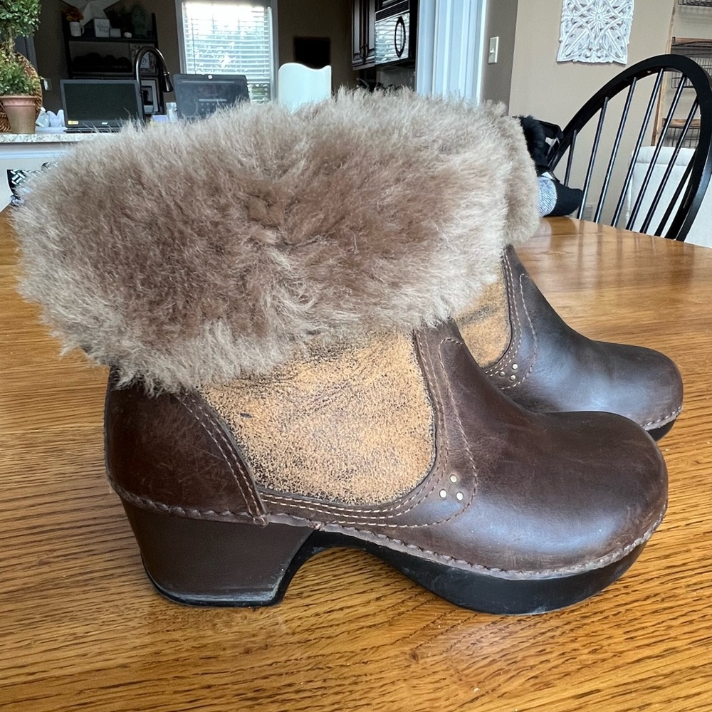 ⭐️ Dansko Brown Harper Shearling Winter Boots Size 36 - Picture 1 of 11